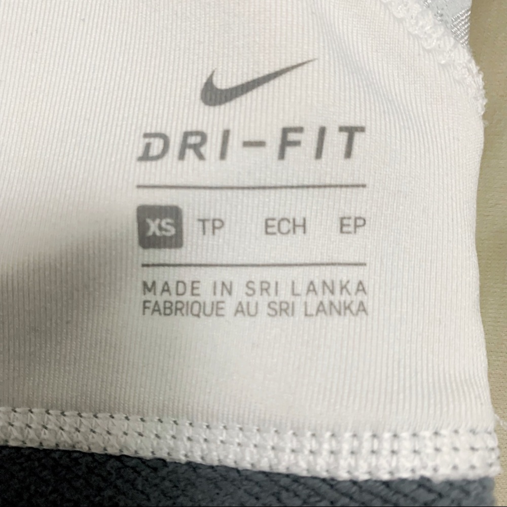 Nike Crossover Sports Bra - Picture 3 of 3